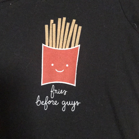 Cute fries before guys hollister shirt - Picture 2 of 3